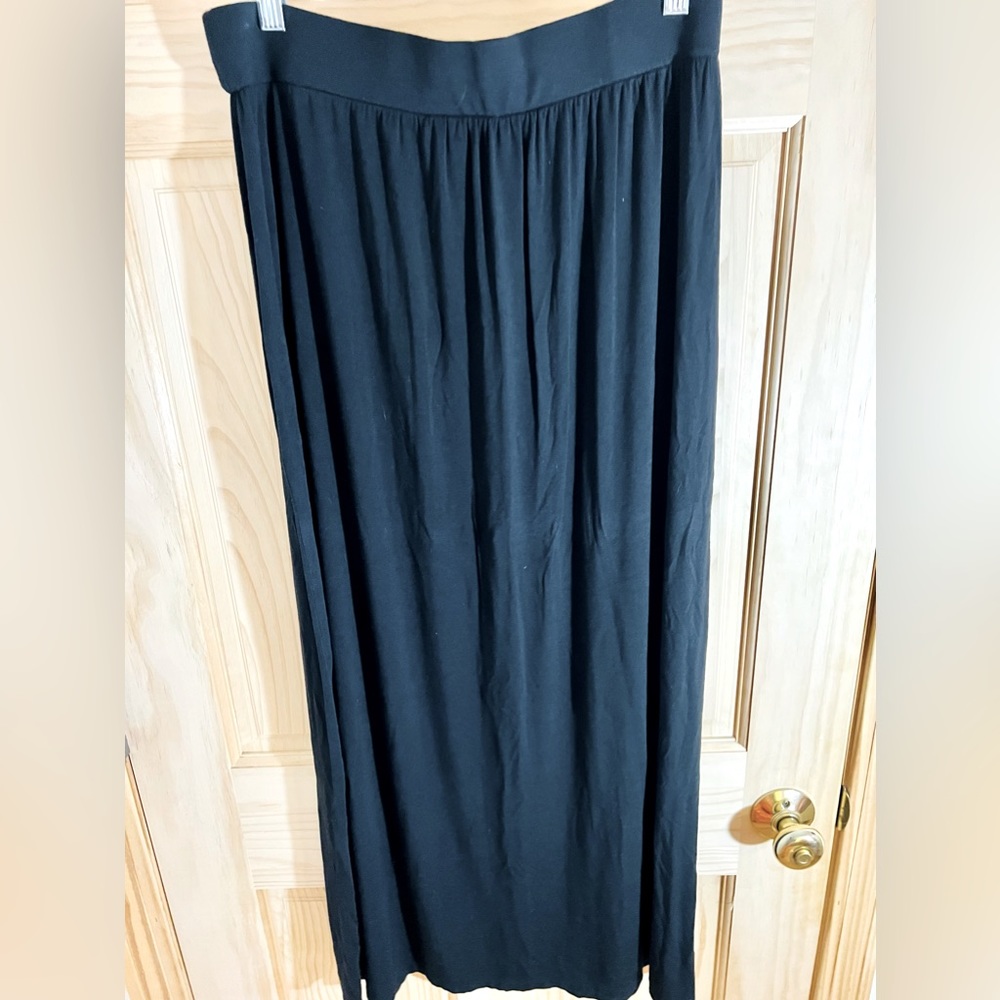 Loft Black Pull On Maxi Skirt Black Rayon Women's Size Medium Flowy
